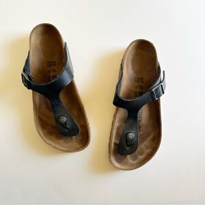 Birkenstock Black Leather Gizeh Slide On Sandals